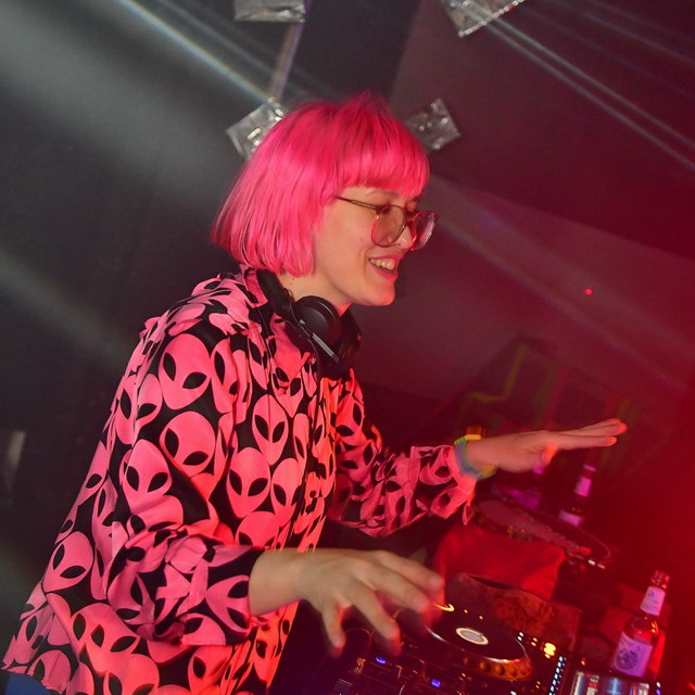 Royal Electric (Orange Club)