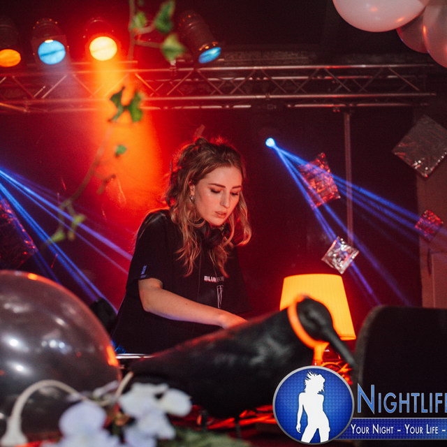 Royal Electric (Orange Club)