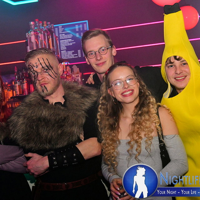 Black & White - Die Faschingsparty